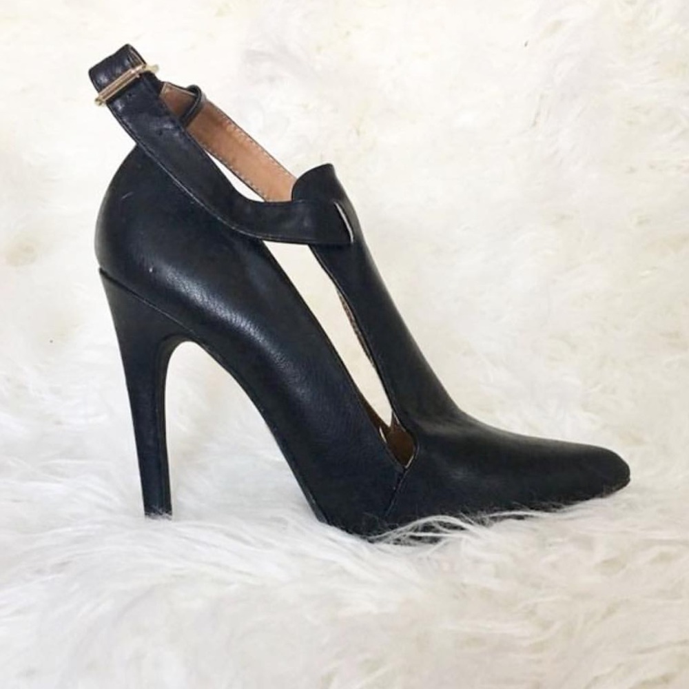 Women’s high heel
